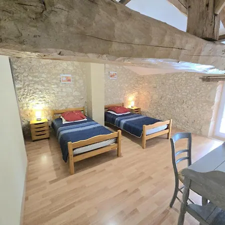 펜션 Charmante Maison En Foret Pres D'eymet, Animaux Admis - Fr-1-616-247